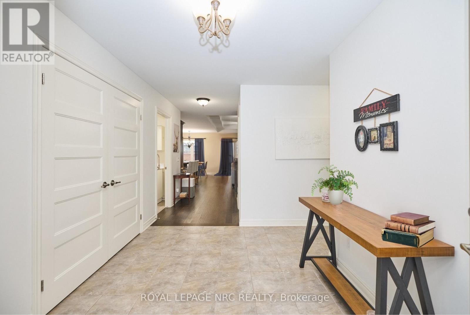 Property at 171 CLASSIC AVENUE image 3