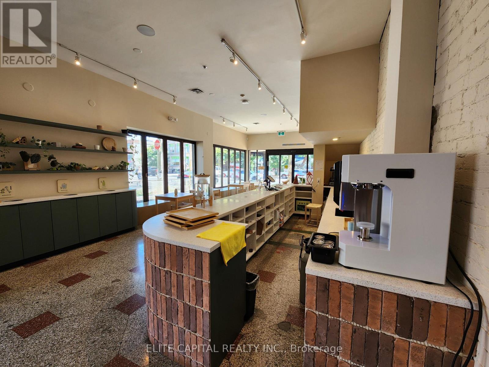 356 College Street, Toronto, Ontario  M5T 1S6 - Photo 7 - C12070324