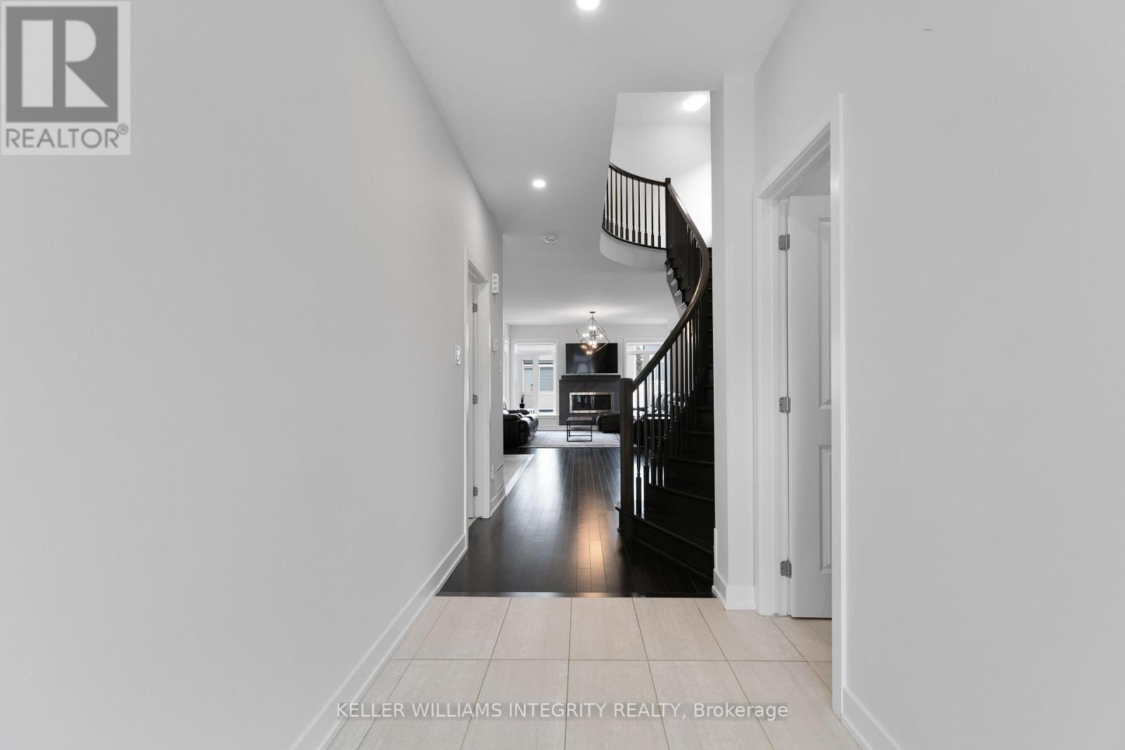 Property at 249 FOUNTAINHEAD DRIVE image 5