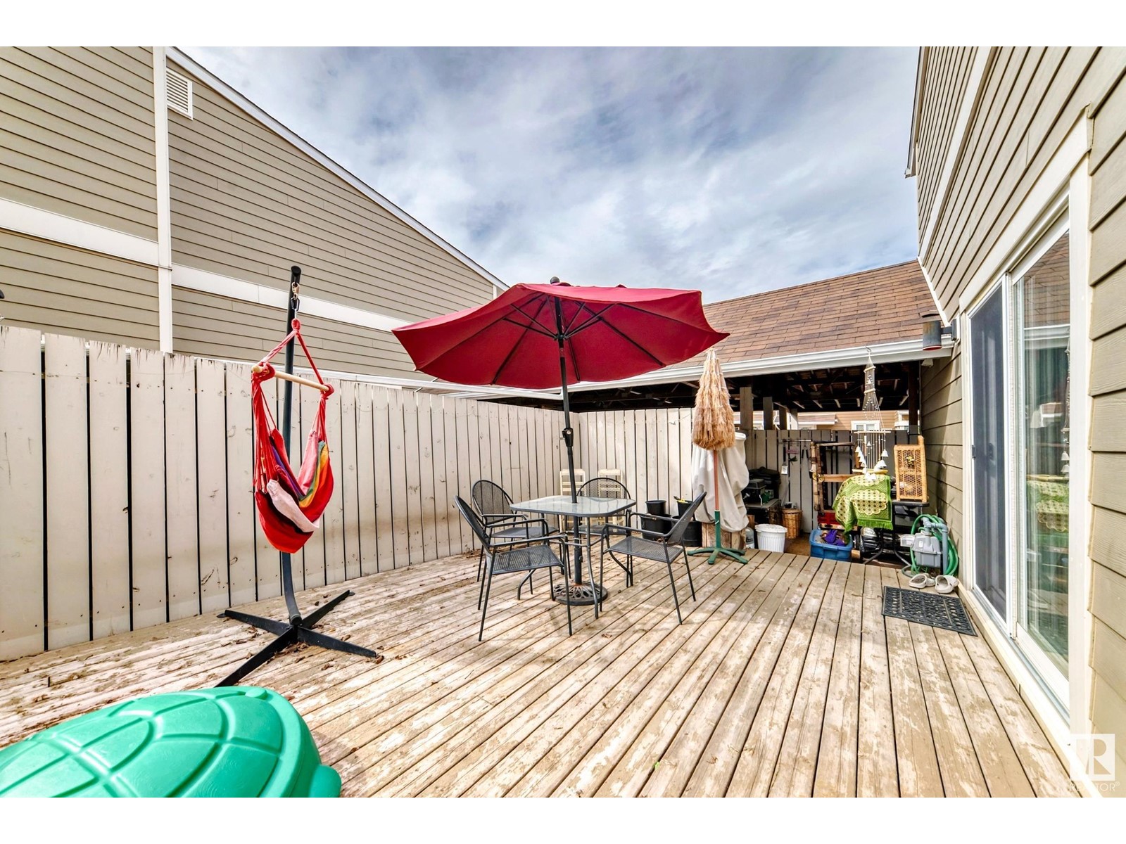 Property at 7625 40 AV NW image 4