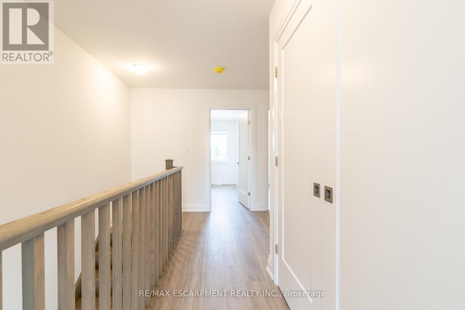 15 Raspberry Lane, Hamilton, Ontario  L0R 1W0 - Photo 27 - X12070258