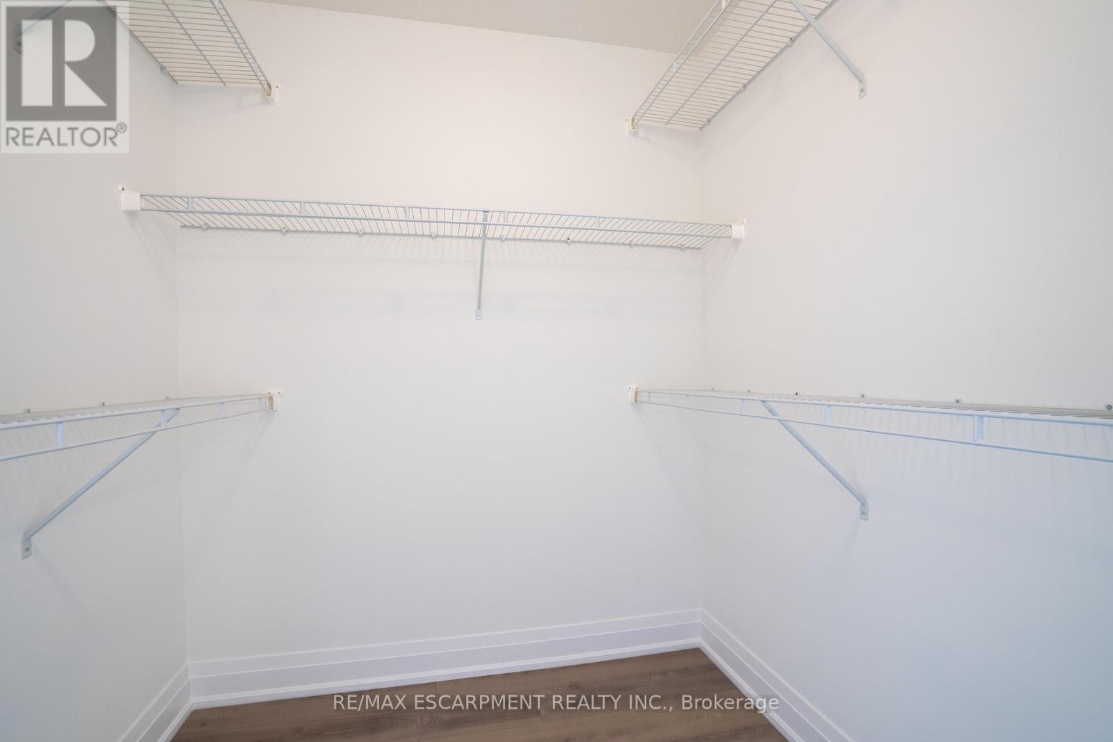 15 Raspberry Lane, Hamilton, Ontario  L0R 1W0 - Photo 39 - X12070258