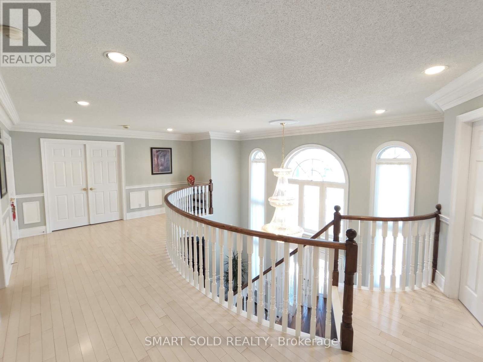 Property at 67 CHANTILLY CRESCENT image 5
