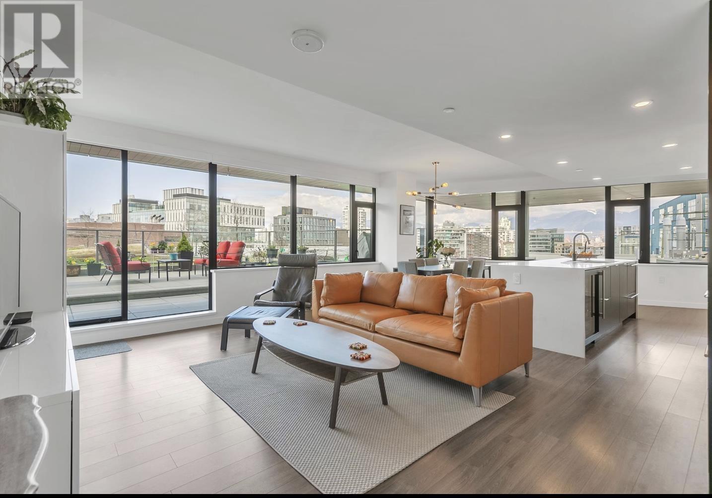 304 210 E 5TH AVENUE, vancouver, British Columbia