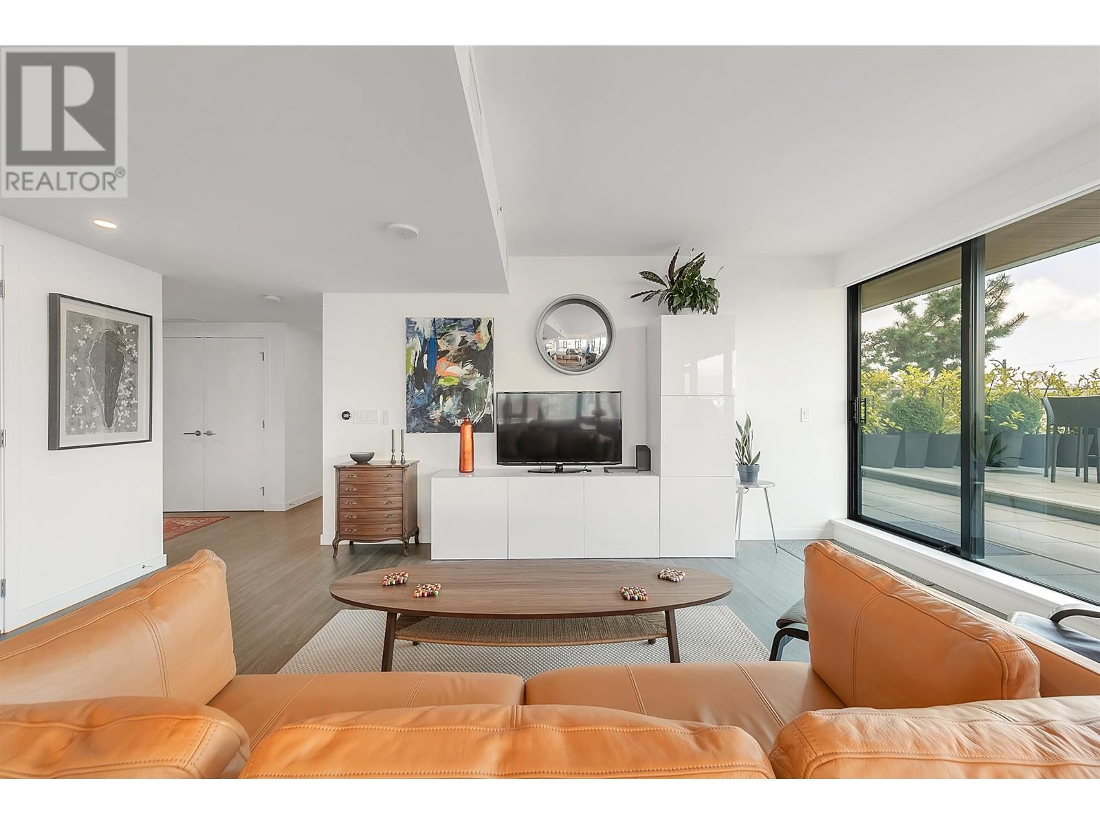 304 210 E 5th Avenue, Vancouver, British Columbia  V5T 0K1 - Photo 3 - R2987855