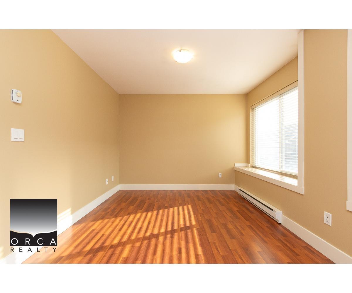 Coach House-6983 196 STREET, surrey, British Columbia