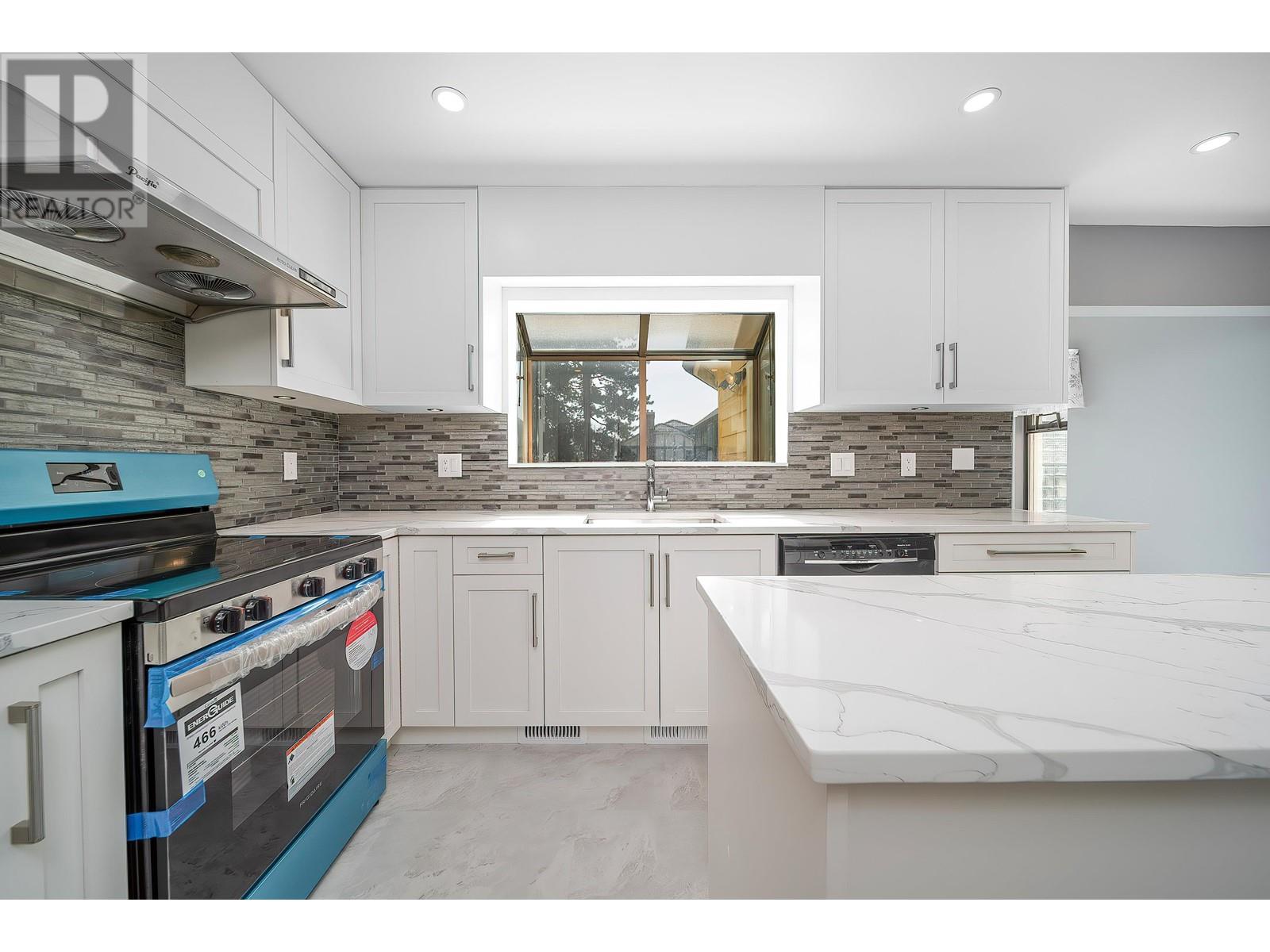 7850 Woodhurst Drive, Burnaby, British Columbia  V5A 4E6 - Photo 4 - R2987810