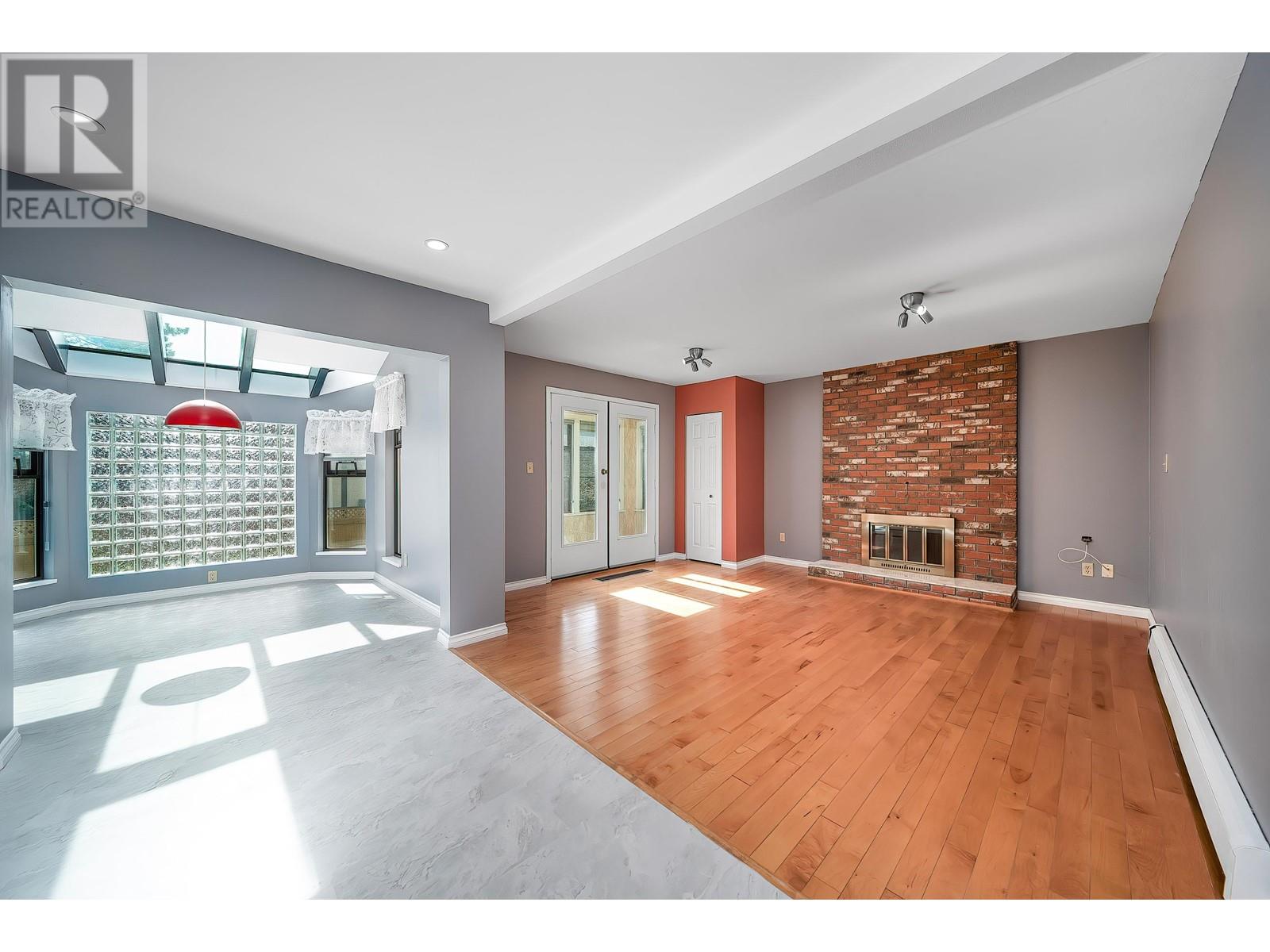 7850 Woodhurst Drive, Burnaby, British Columbia  V5A 4E6 - Photo 8 - R2987810