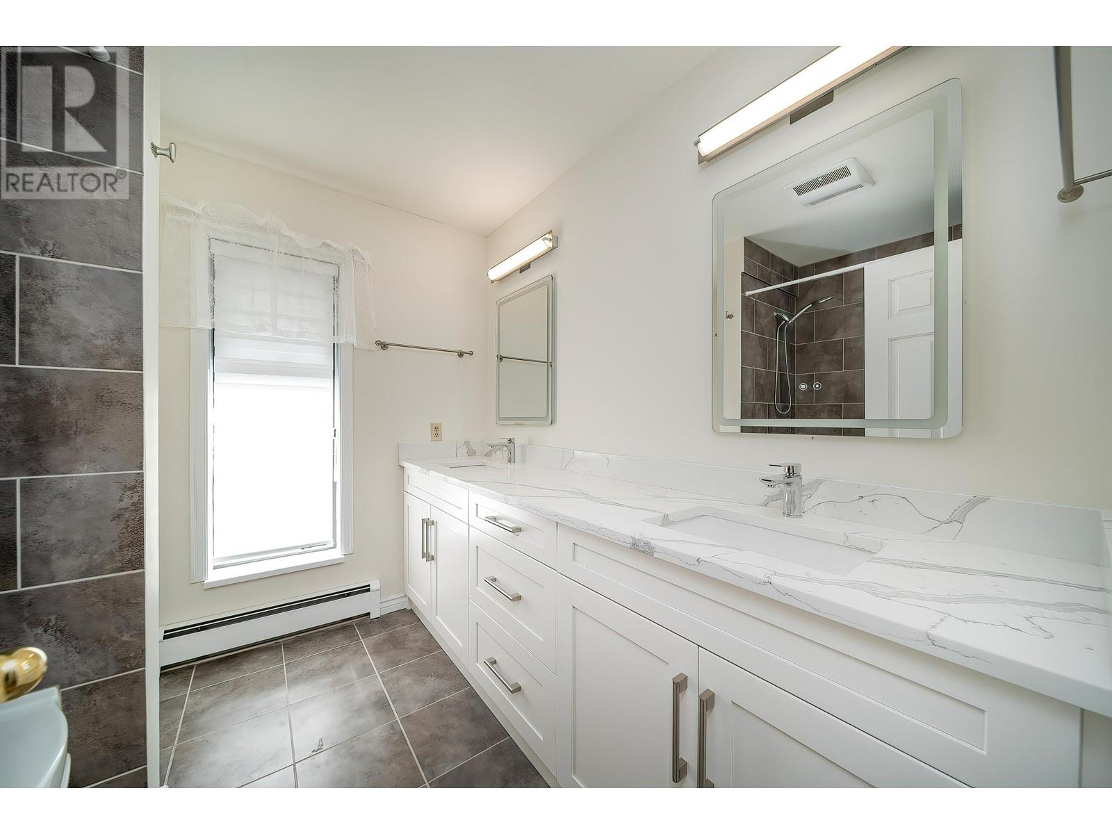 7850 Woodhurst Drive, Burnaby, British Columbia  V5A 4E6 - Photo 15 - R2987810