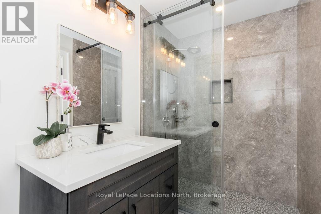 22 East John Street, Innisfil, Ontario  L0L 1L0 - Photo 43 - N12070419