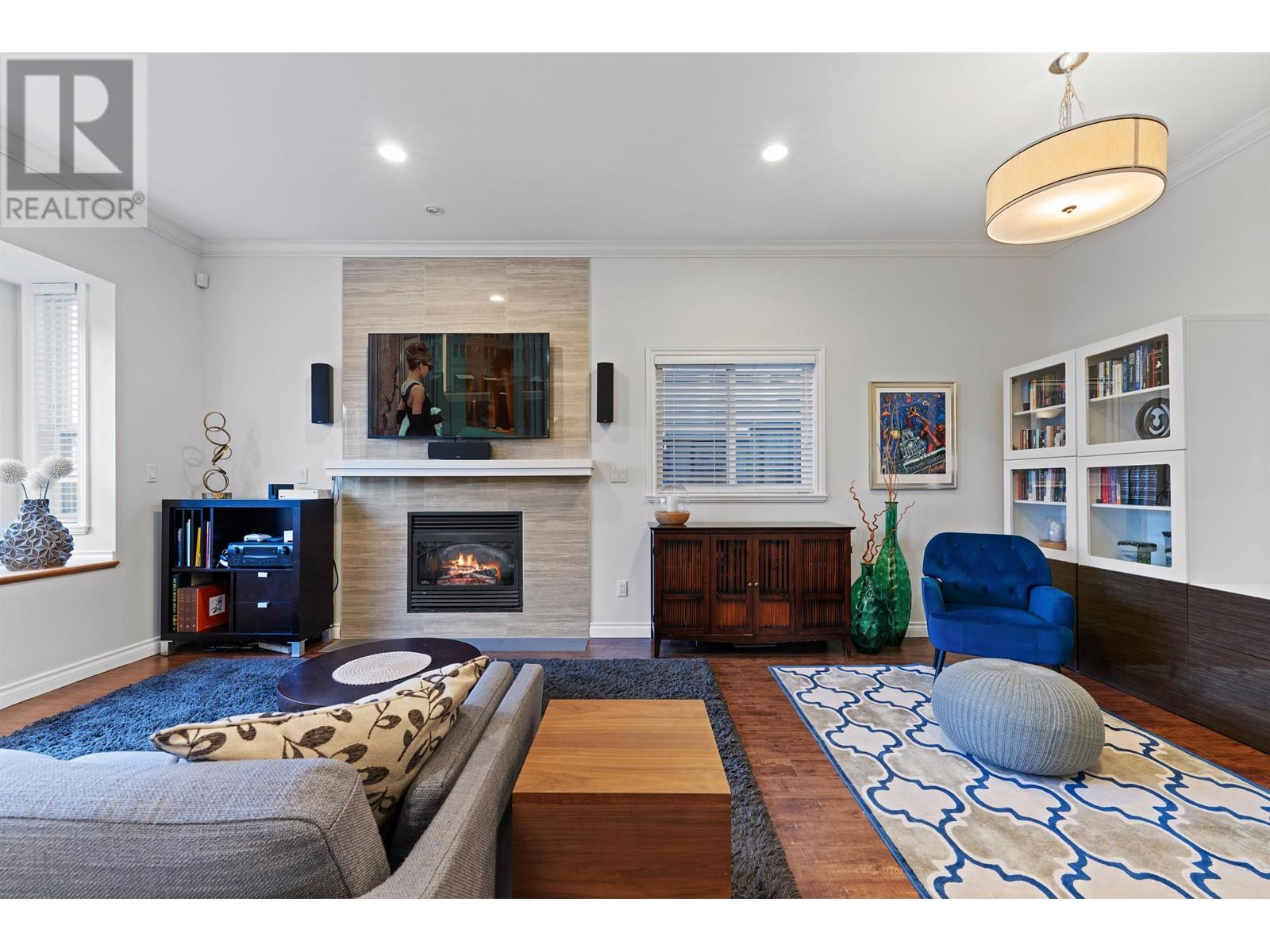 320 E 5th Street, North Vancouver, British Columbia  V7L 1L9 - Photo 4 - R2987905