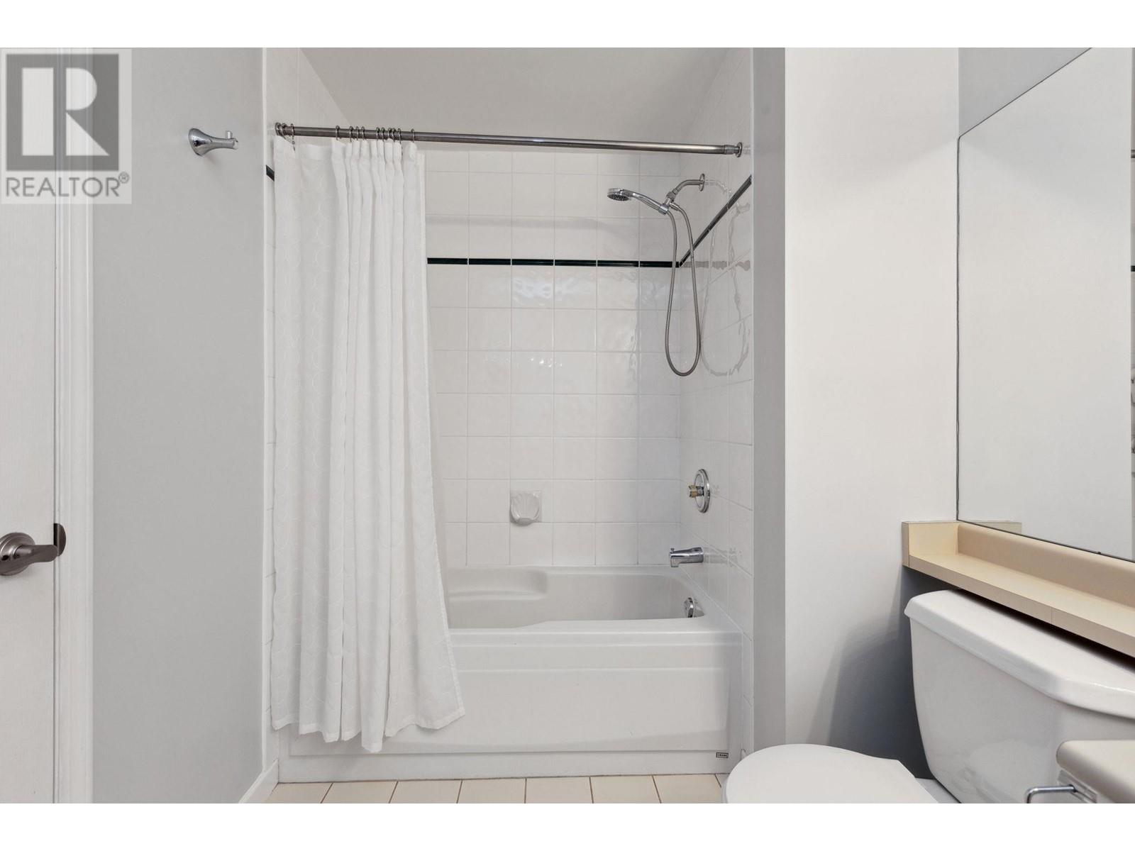 203 3600 Windcrest Drive, North Vancouver, British Columbia  V7G 2S5 - Photo 26 - R2987908