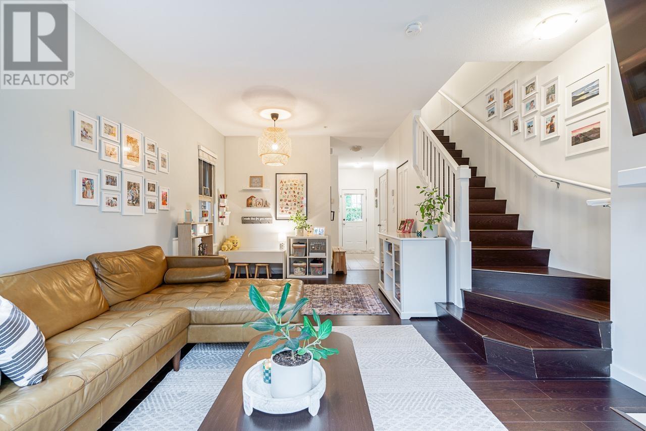 239 600 Park Crescent, New Westminster, British Columbia  V3L 5W1 - Photo 4 - R2987910