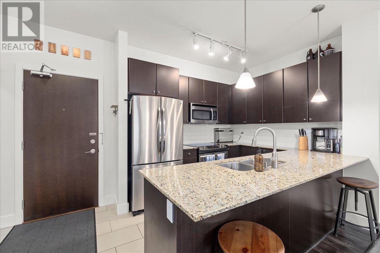 406 265 Ross Drive, New Westminster, British Columbia  V3L 0C8 - Photo 10 - R2987921