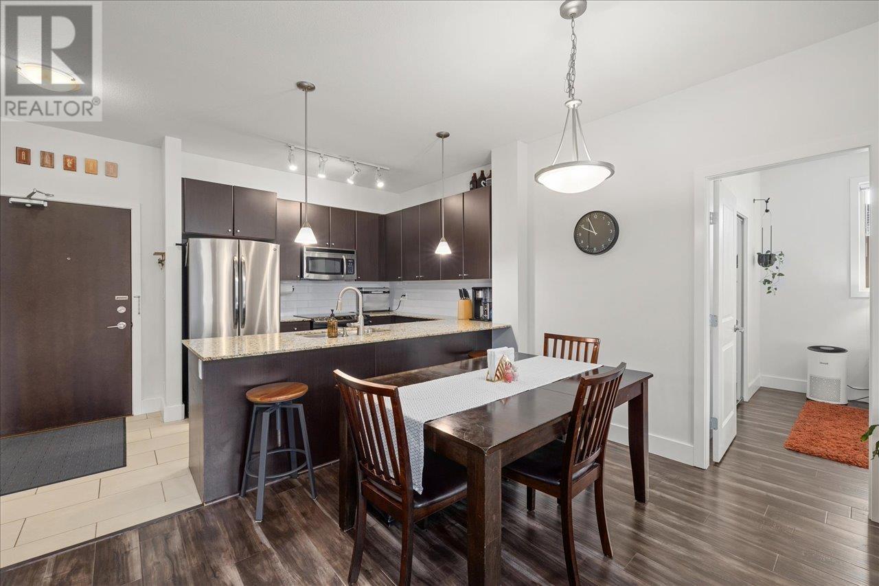 406 265 Ross Drive, New Westminster, British Columbia  V3L 0C8 - Photo 9 - R2987921
