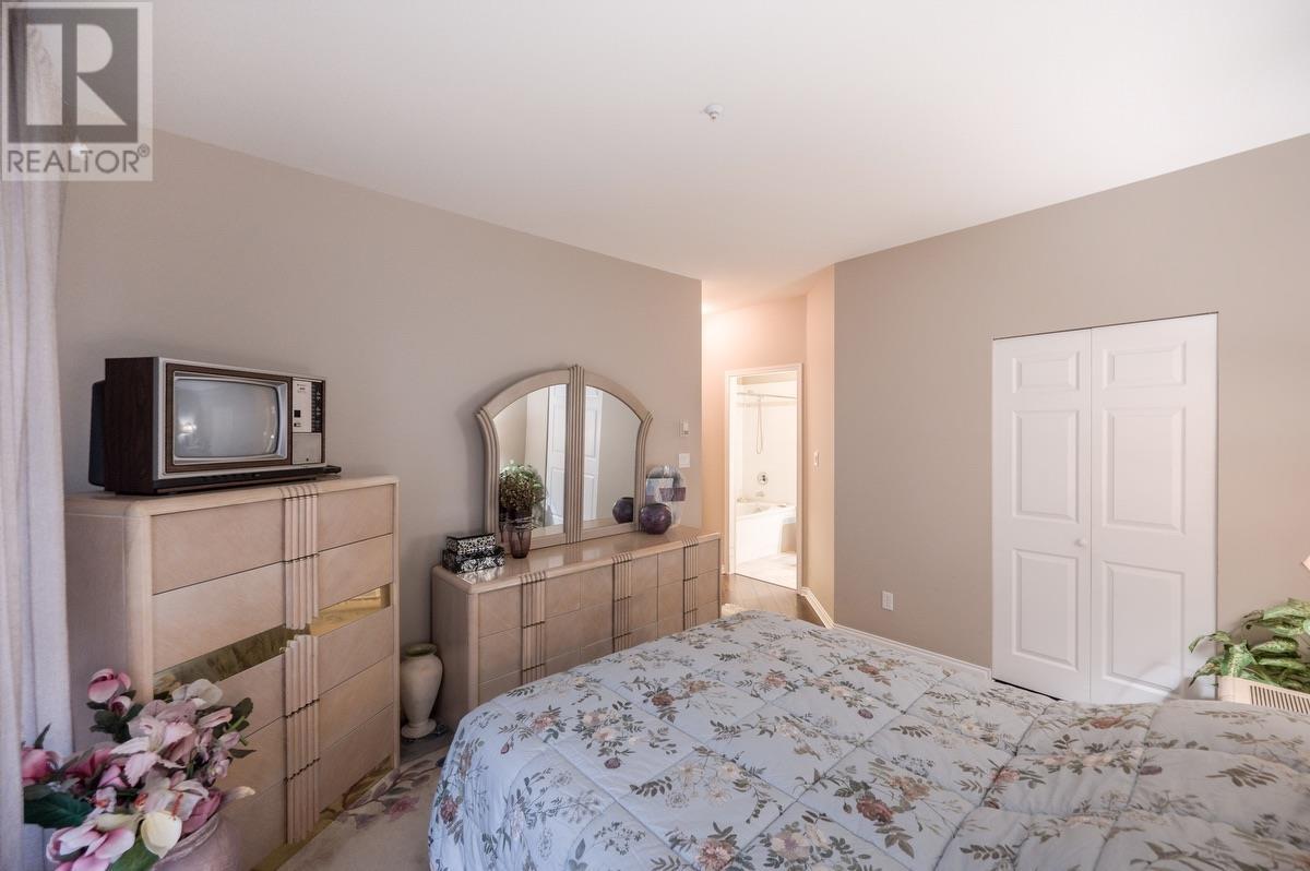 320 3098 Guildford Way, Coquitlam, British Columbia  V3B 7W8 - Photo 11 - R2987925