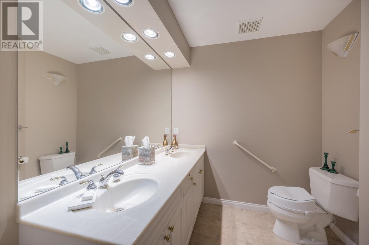 320 3098 Guildford Way, Coquitlam, British Columbia  V3B 7W8 - Photo 15 - R2987925