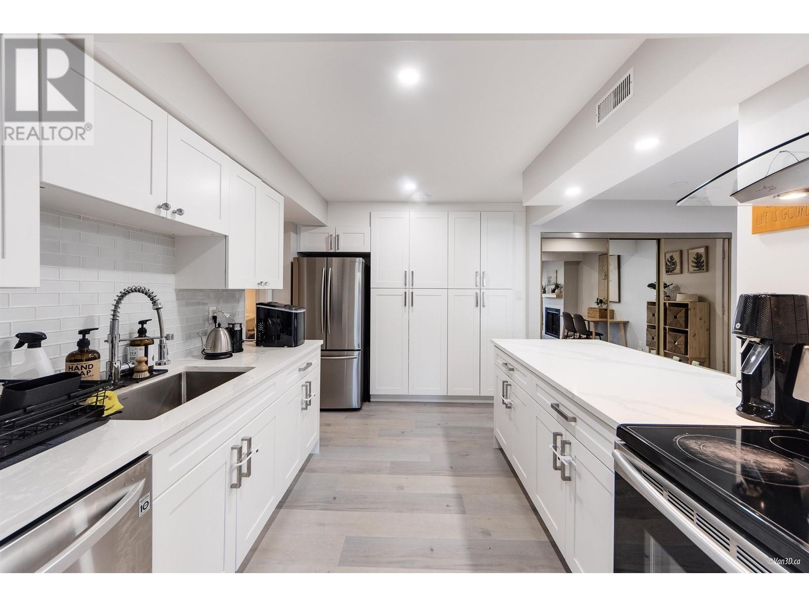 7352 Coronado Drive, Burnaby, British Columbia  V5A 1R1 - Photo 8 - R2987952