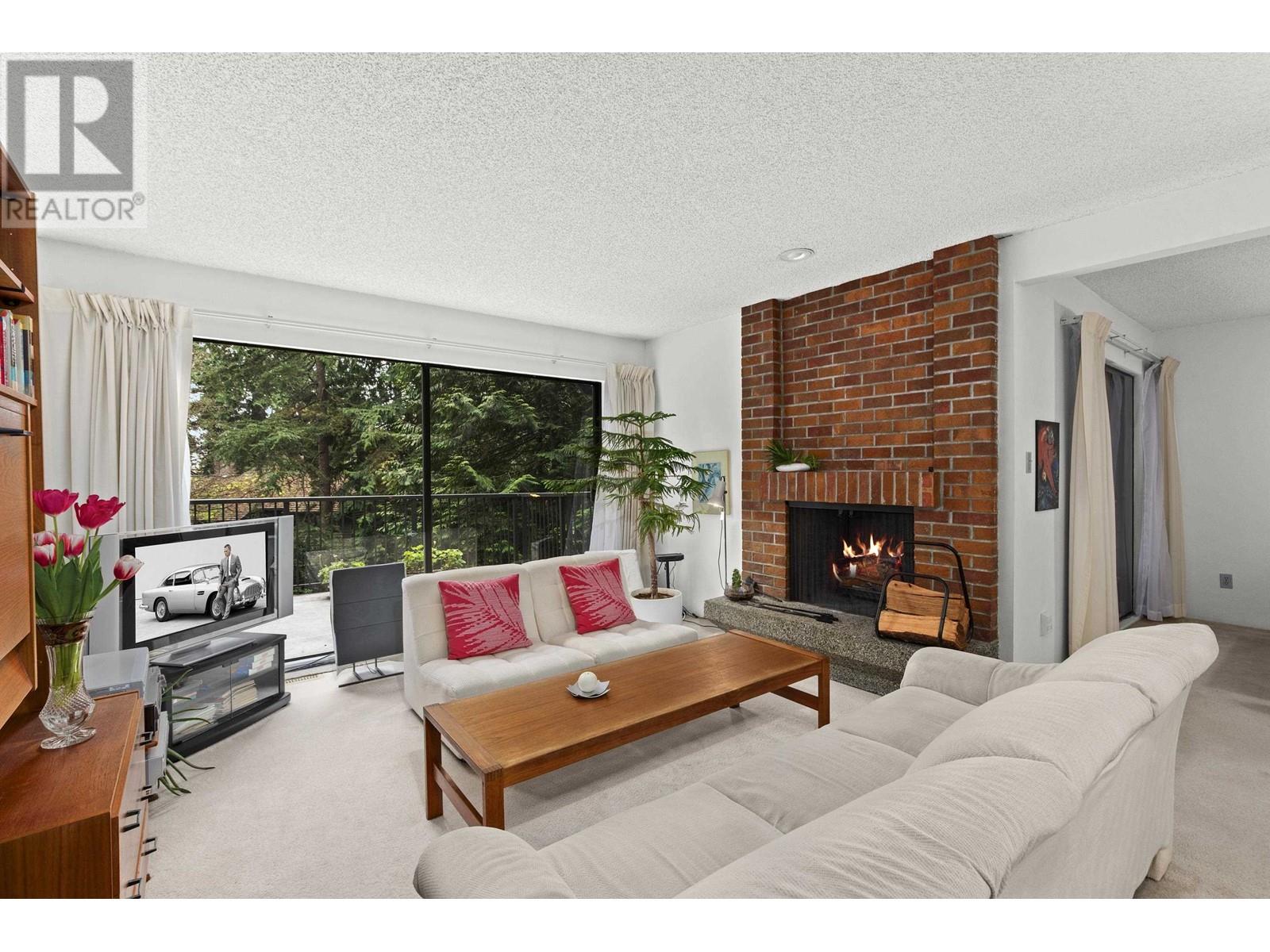 856 Frederick Road, North Vancouver, British Columbia  V7K 2Y3 - Photo 5 - R2987953