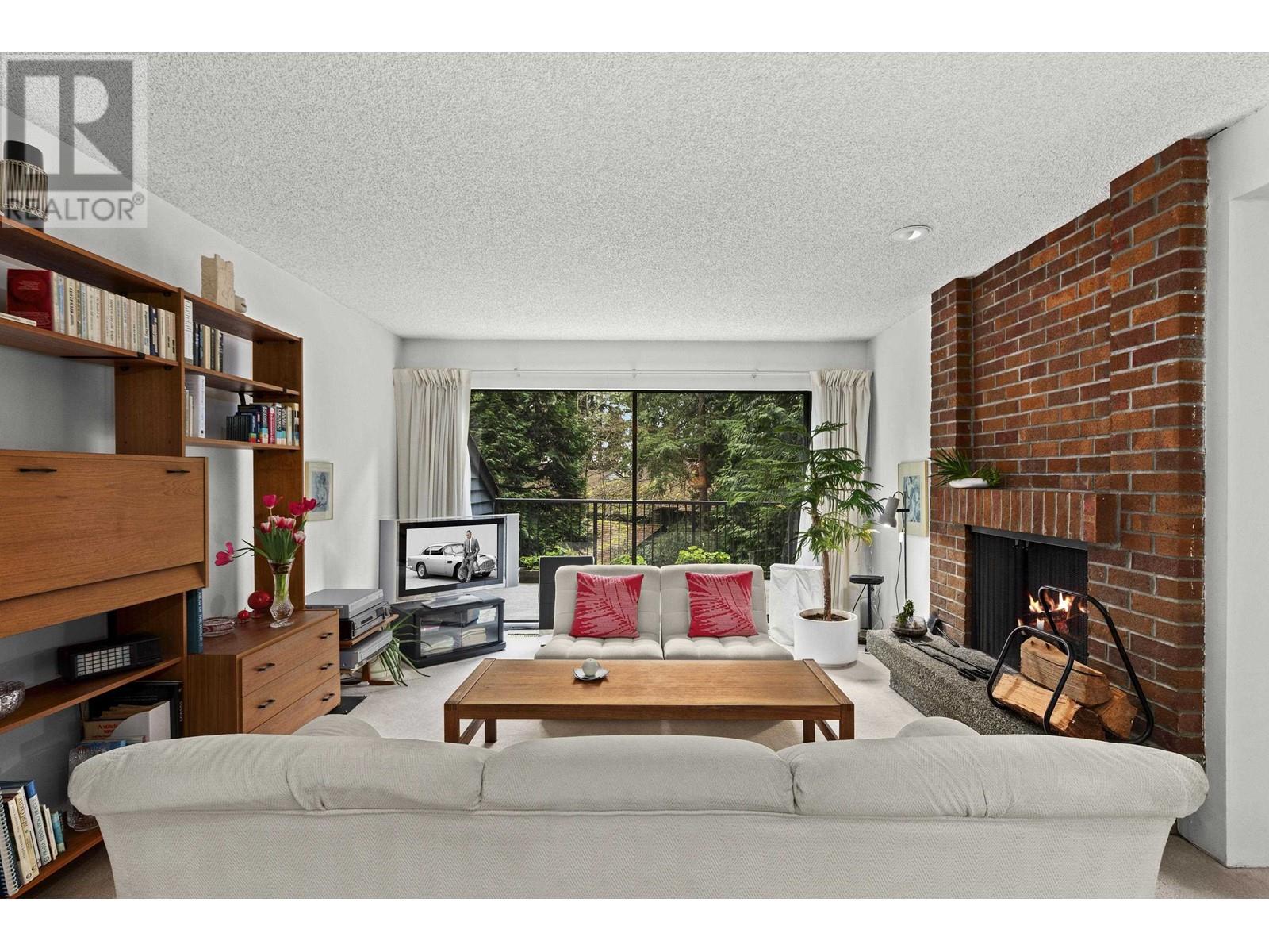 856 Frederick Road, North Vancouver, British Columbia  V7K 2Y3 - Photo 6 - R2987953