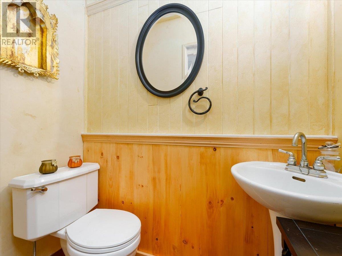 1036 Mountain Highway, North Vancouver, British Columbia  V7J 2L9 - Photo 24 - R2987941