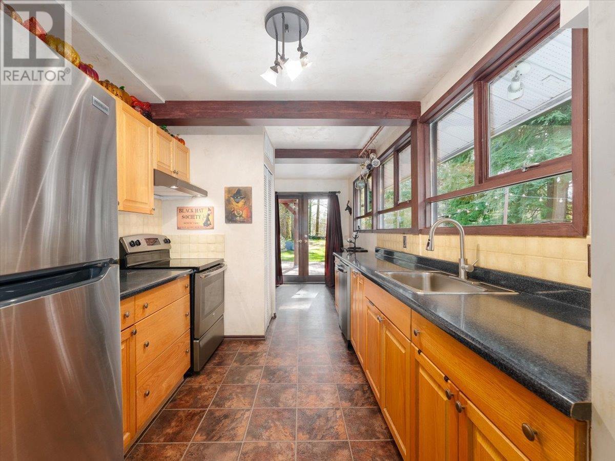 1036 Mountain Highway, North Vancouver, British Columbia  V7J 2L9 - Photo 5 - R2987941
