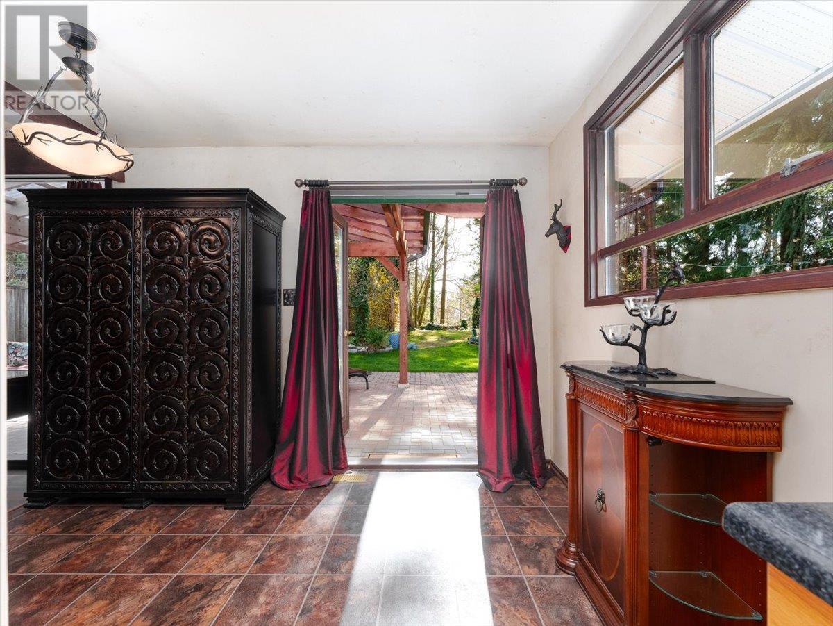 1036 Mountain Highway, North Vancouver, British Columbia  V7J 2L9 - Photo 8 - R2987941