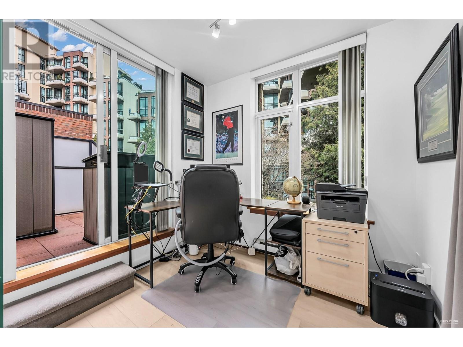 119 8 Renaissance Square, New Westminster, British Columbia  V3M 7A9 - Photo 12 - R2982143