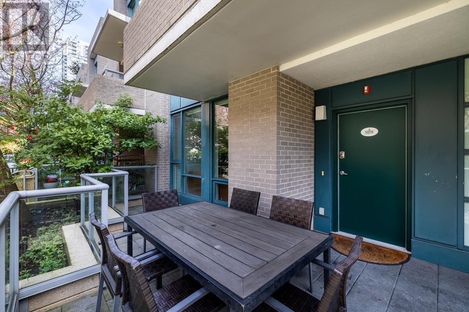 1019 Expo Boulevard, Vancouver, British Columbia  V6Z 2W1 - Photo 4 - R2987446