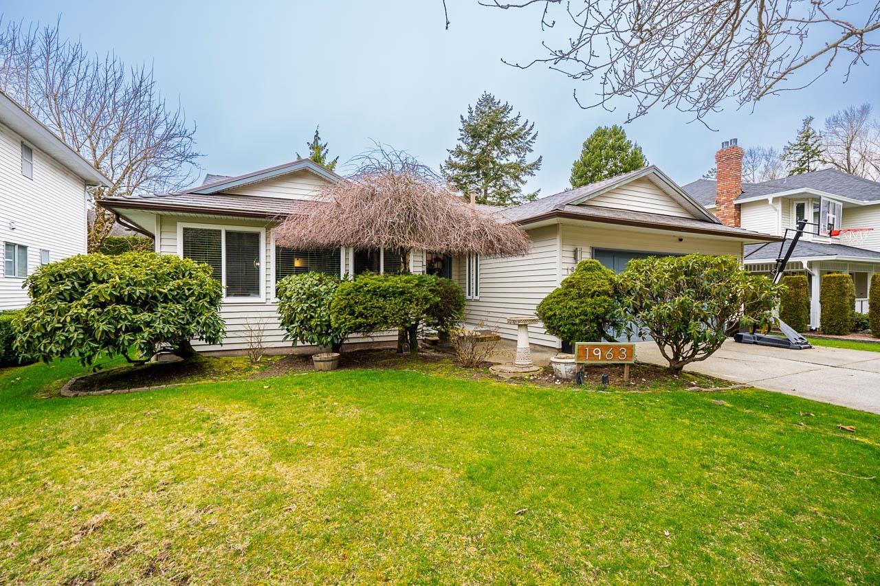 Property at 1963 144 STREET image 3