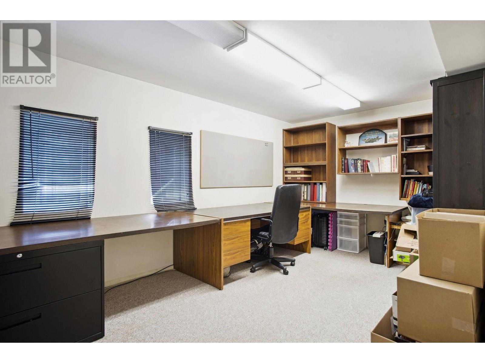 9081 Wilberforce Street, Burnaby, British Columbia  V3N 4C5 - Photo 26 - R2986427