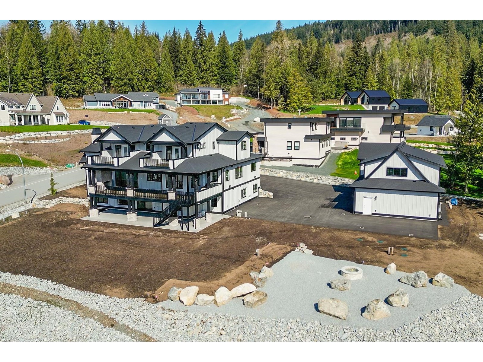 9700 Gough Terrace, Mission, British Columbia  V2V 7E5 - Photo 8 - R2985388
