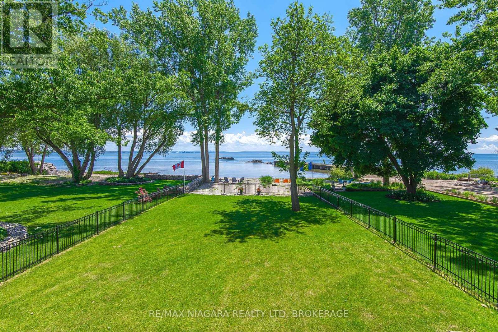 Property at 751 LAKESHORE ROAD image 2