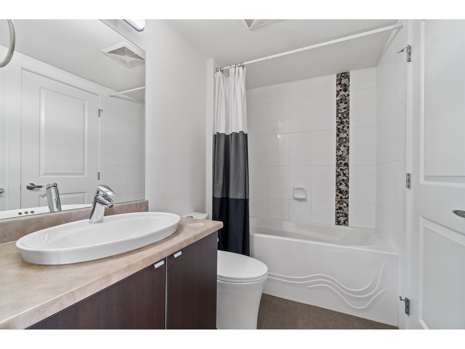 328 9655 King George Boulevard, Surrey, British Columbia  V3T 0C7 - Photo 11 - R2987533