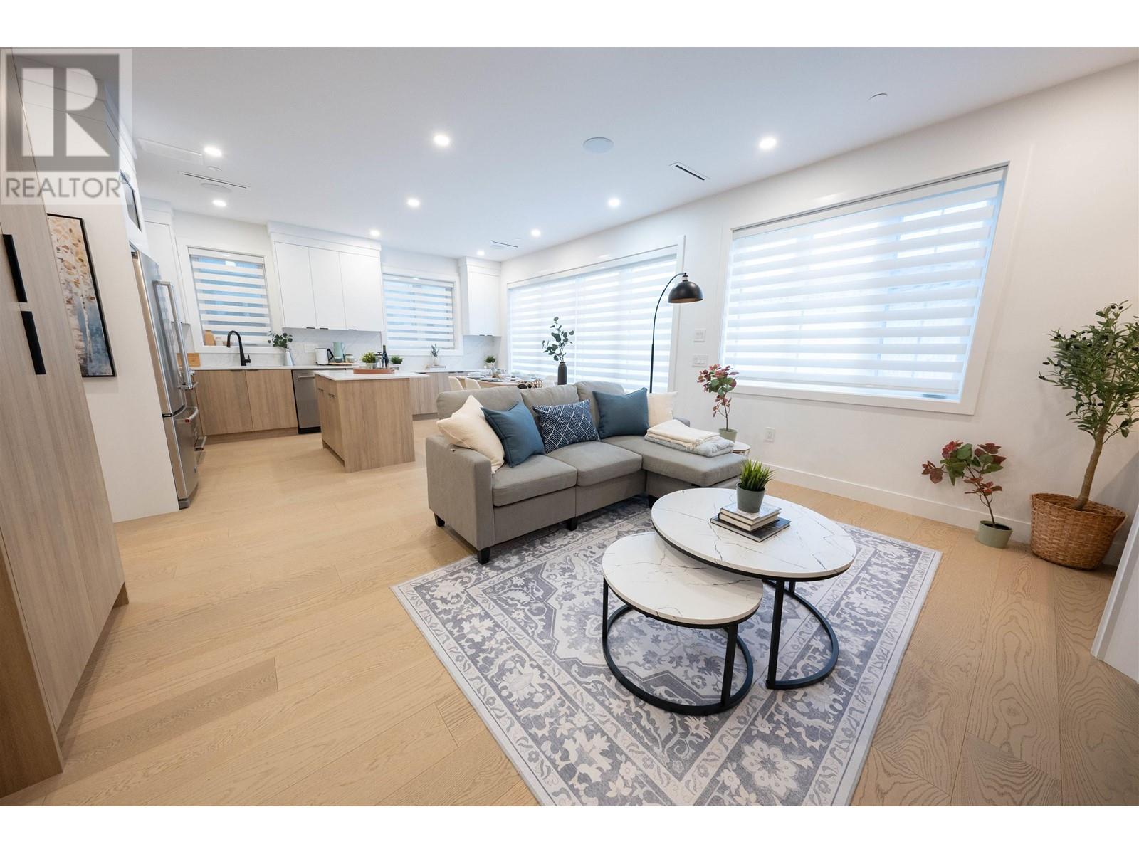 848 E 38th Avenue, Vancouver, British Columbia  V5W 1J3 - Photo 3 - R2987871