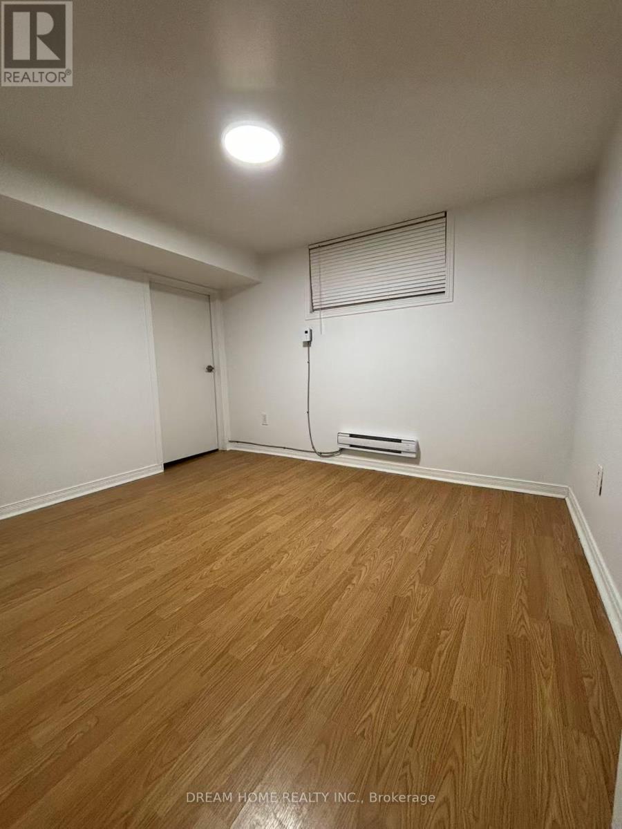 Lower - 53 Lanark Avenue, Toronto, Ontario  M6C 2B5 - Photo 11 - C12070447