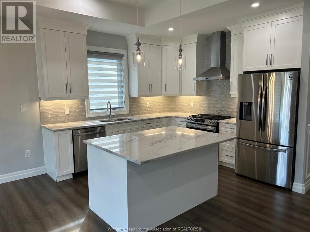 Property at 409 CASERTA image 4