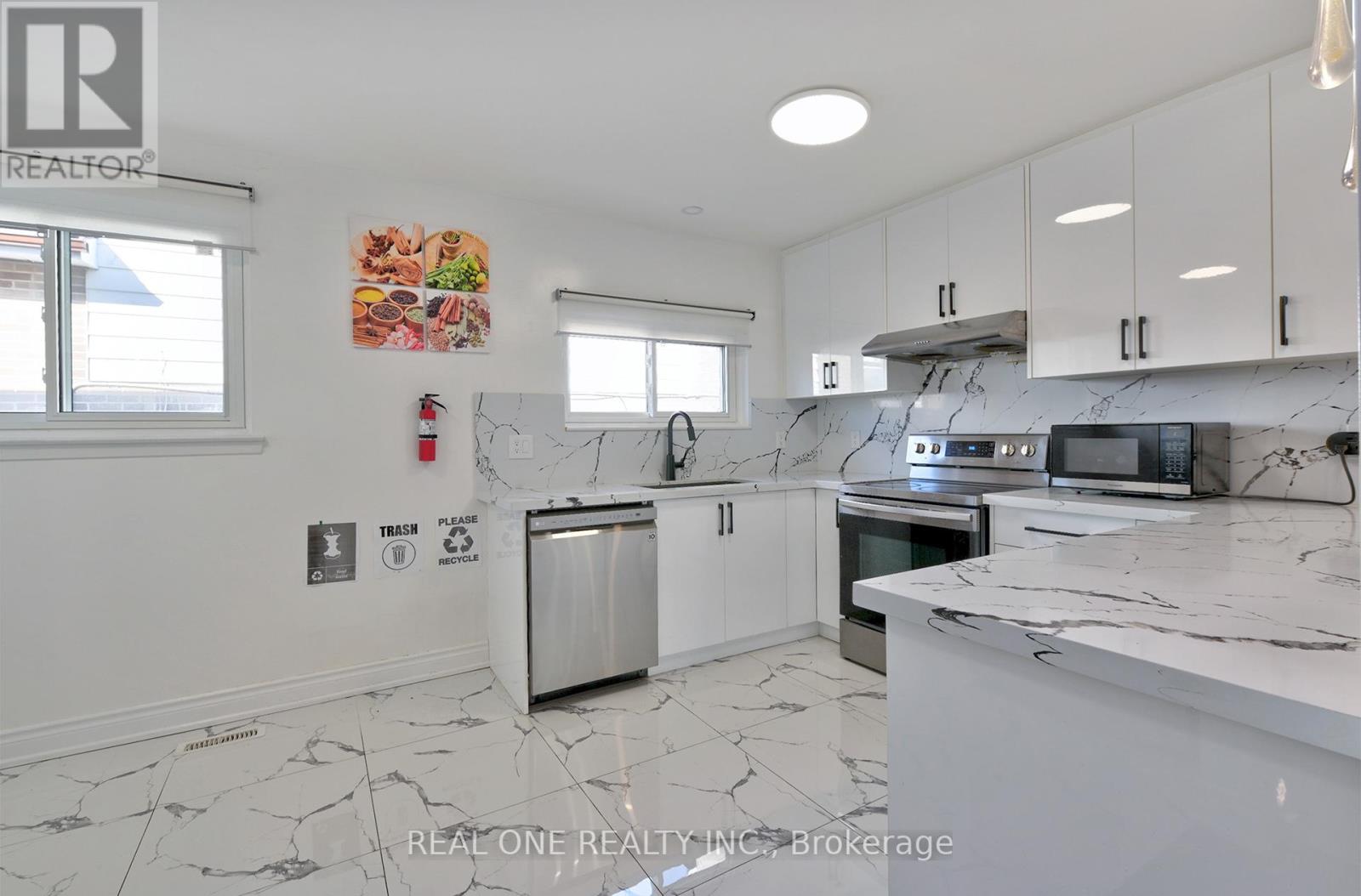 62 Glenstroke Drive, Toronto, Ontario  M1S 2Z9 - Photo 12 - E12070443