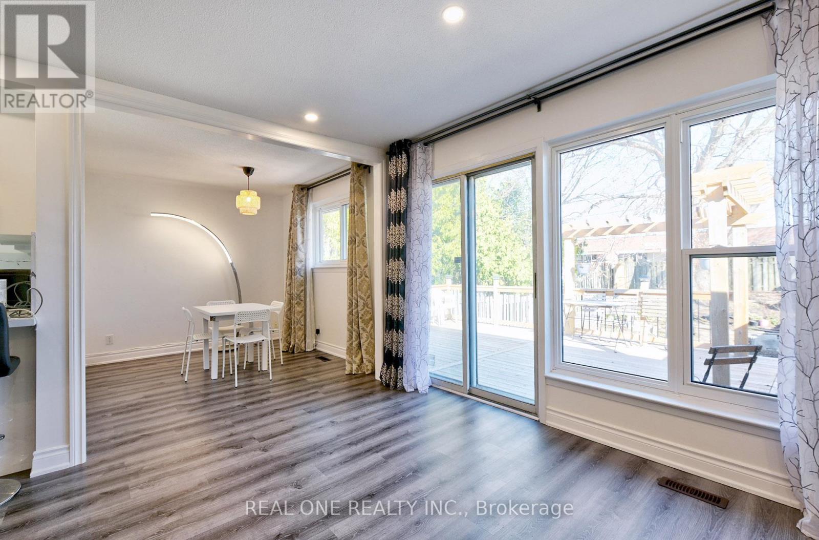 62 Glenstroke Drive, Toronto, Ontario  M1S 2Z9 - Photo 9 - E12070443