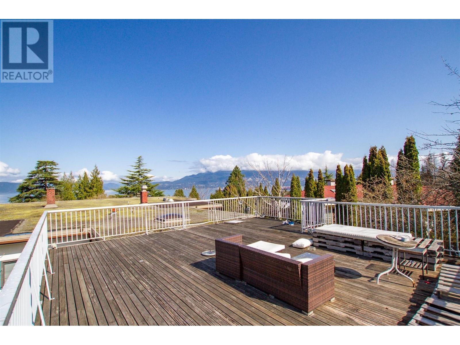 1512 Western Crescent, Vancouver, British Columbia  V6T 1V1 - Photo 4 - R2953672