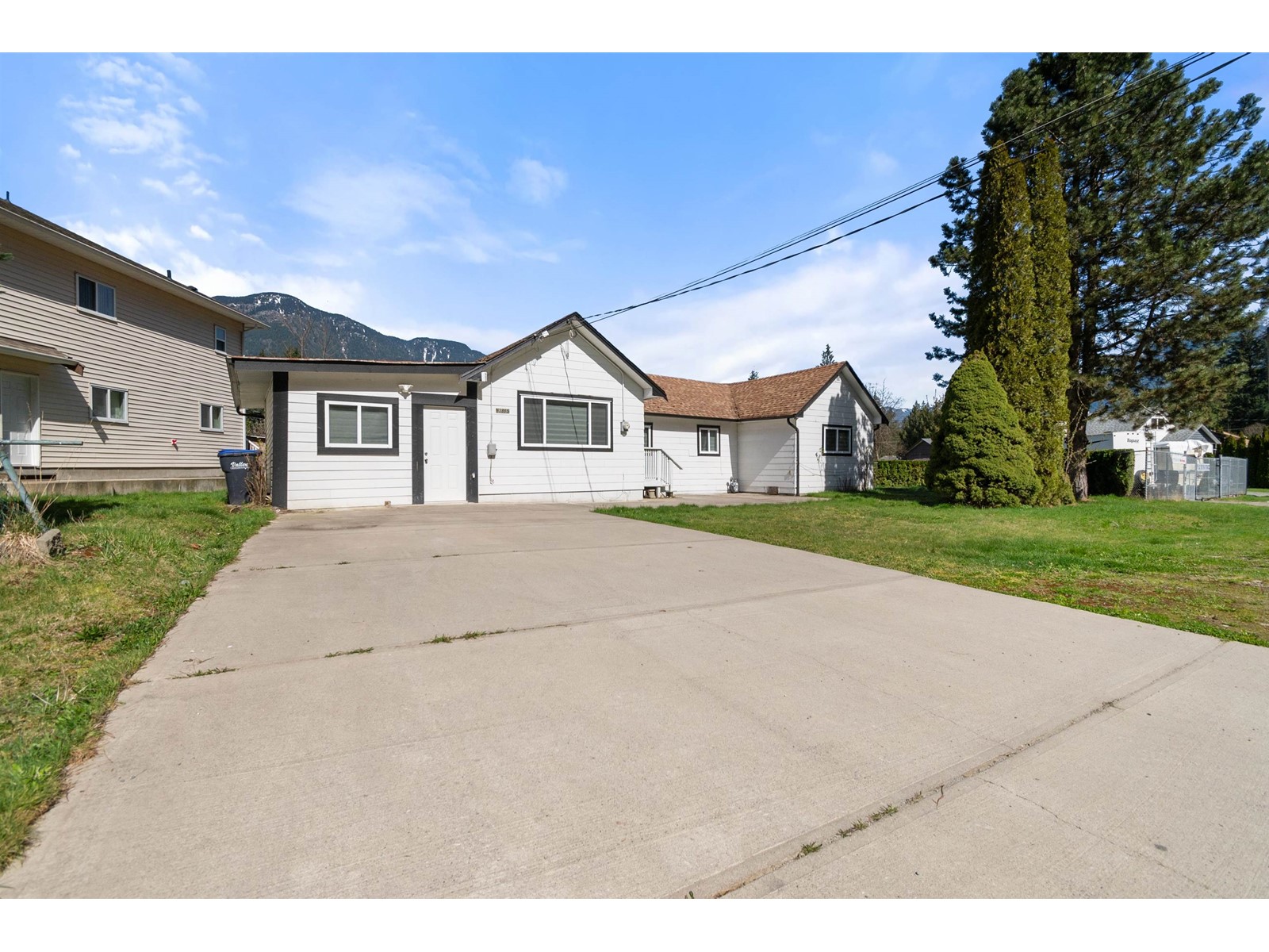 Property at 63865 OLD YALE ROAD image 2