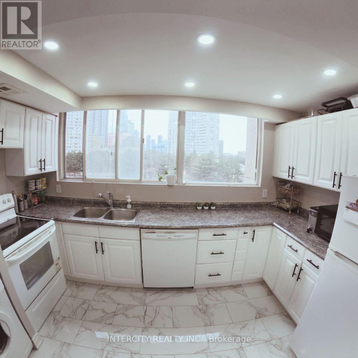509 - 3695 Kaneff Crescent, Mississauga, Ontario  L5A 4B6 - Photo 2 - W12070496