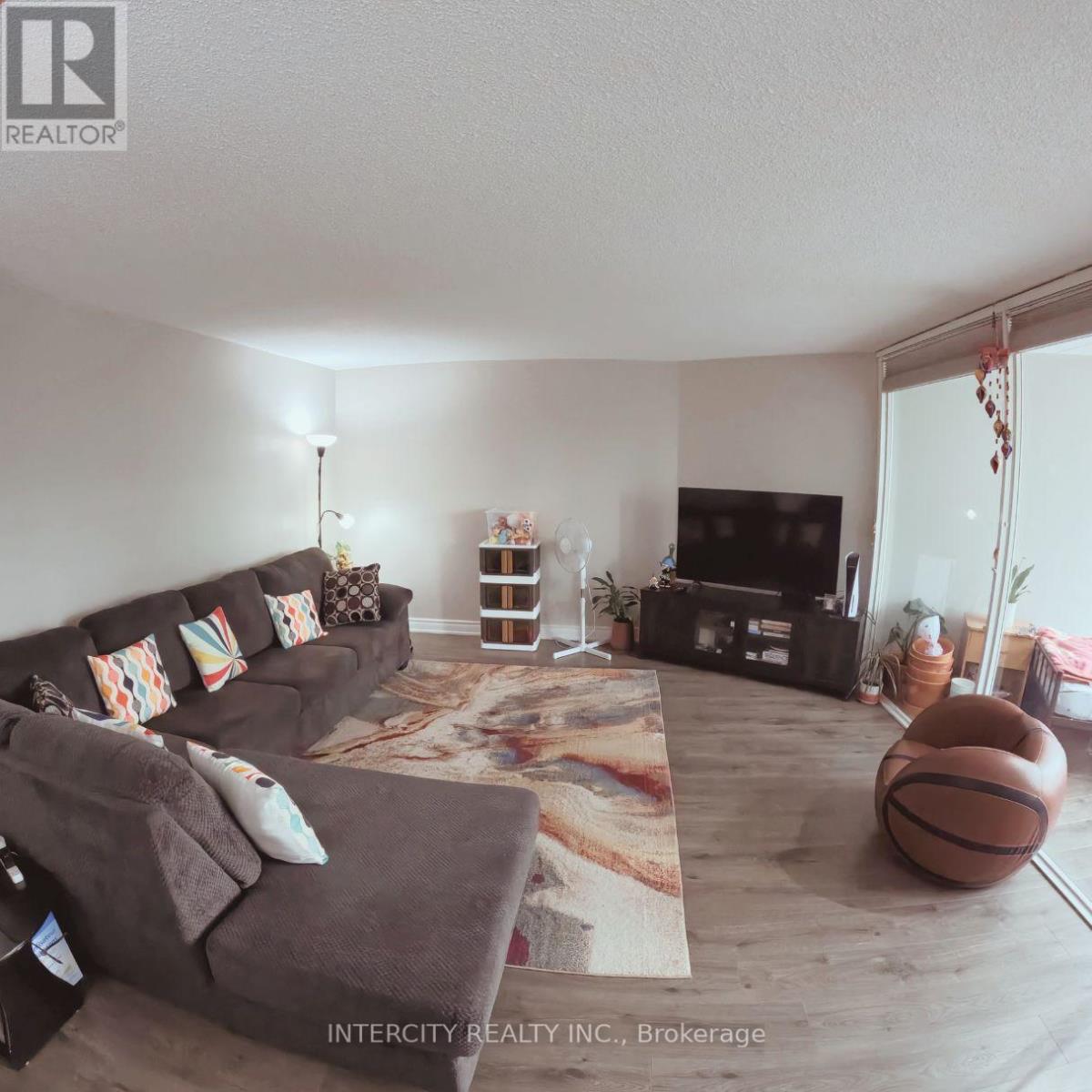 509 - 3695 Kaneff Crescent, Mississauga, Ontario  L5A 4B6 - Photo 5 - W12070496