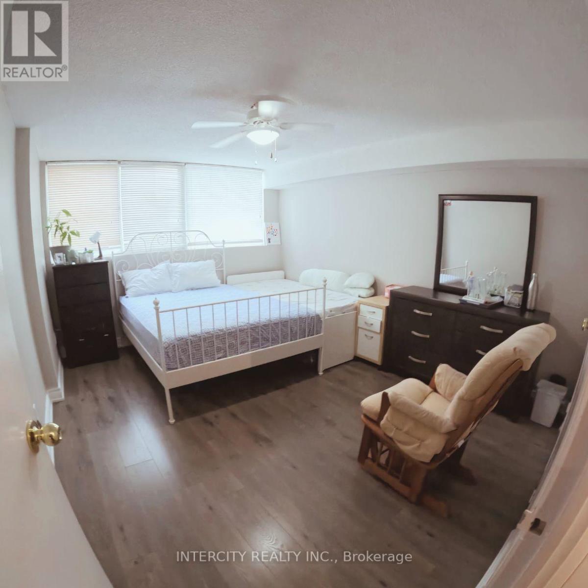 509 - 3695 Kaneff Crescent, Mississauga, Ontario  L5A 4B6 - Photo 8 - W12070496
