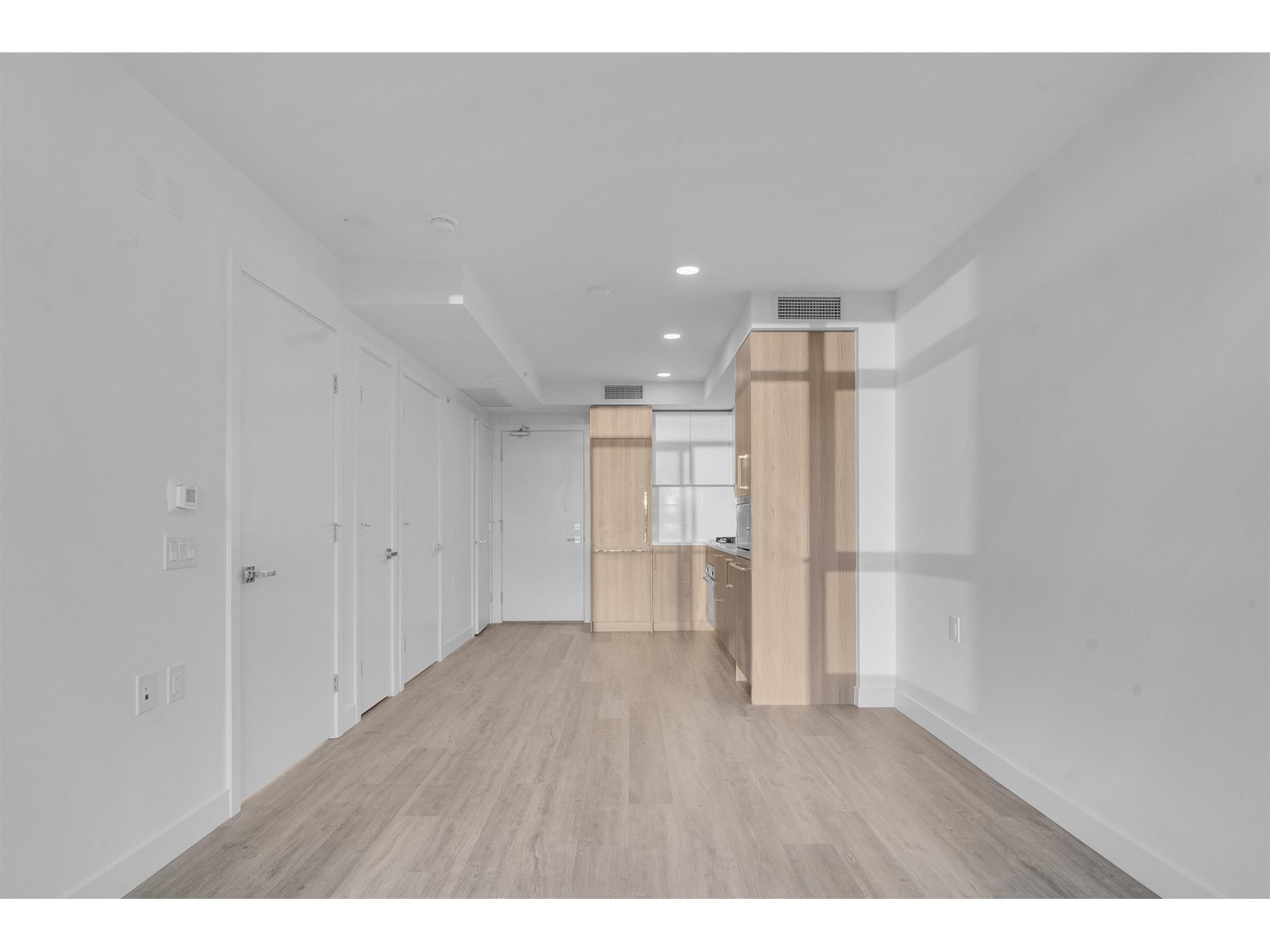 1003 9675 King George Boulevard, Surrey, British Columbia  V3T 0T7 - Photo 9 - R2987713