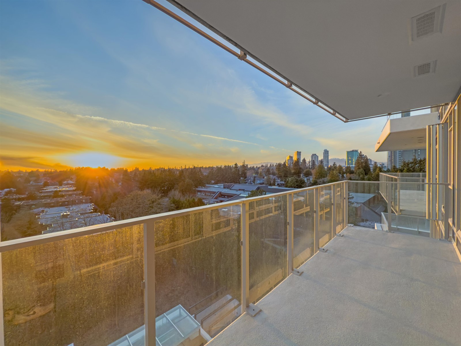 1003 9675 King George Boulevard, Surrey, British Columbia  V3T 0T7 - Photo 16 - R2987713