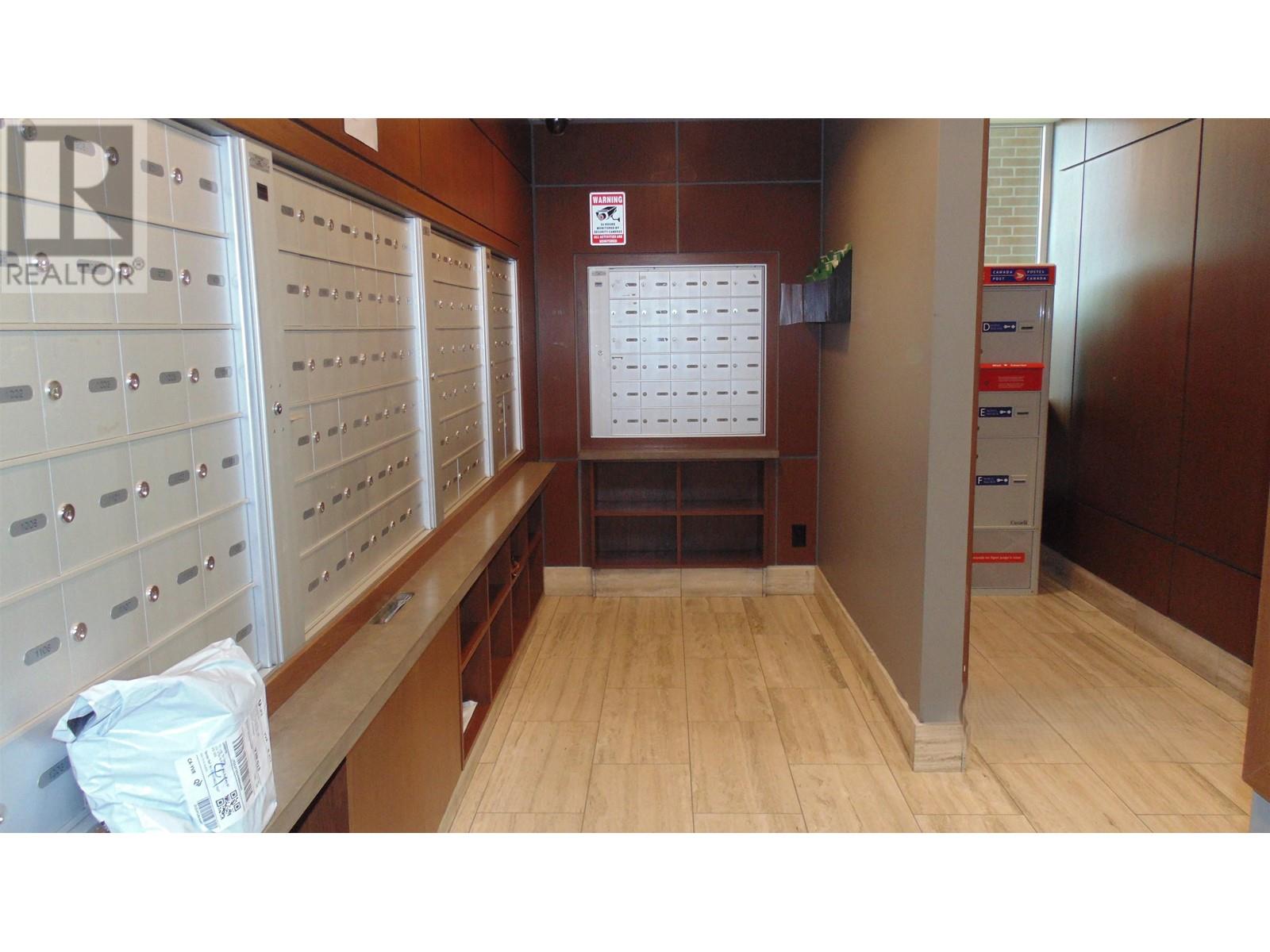 2808 3102 Windsor Gate, Coquitlam, British Columbia  V3B 0J3 - Photo 6 - R2987670