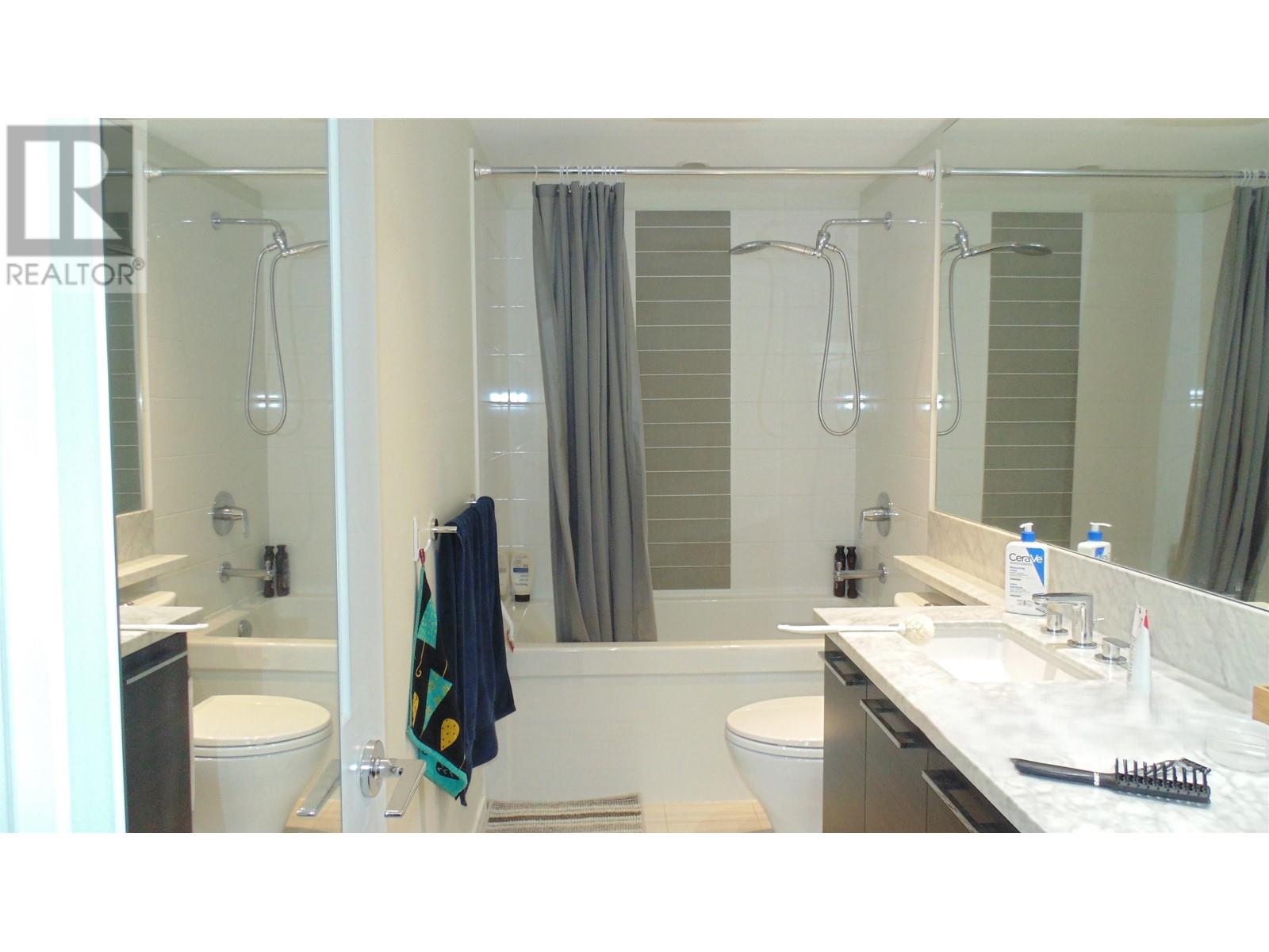 2808 3102 Windsor Gate, Coquitlam, British Columbia  V3B 0J3 - Photo 12 - R2987670
