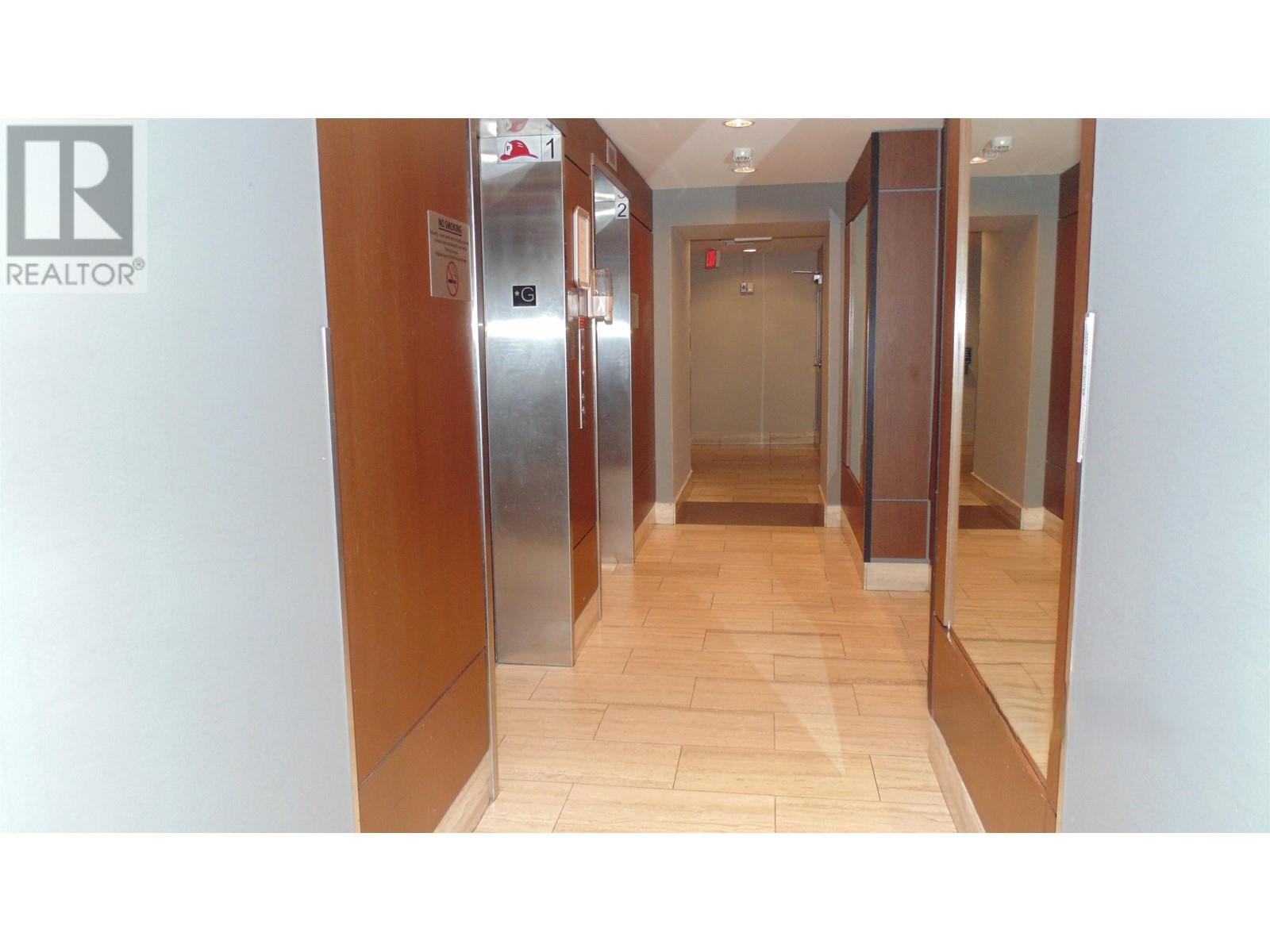 Property at 2808 3102 WINDSOR GATE image 4