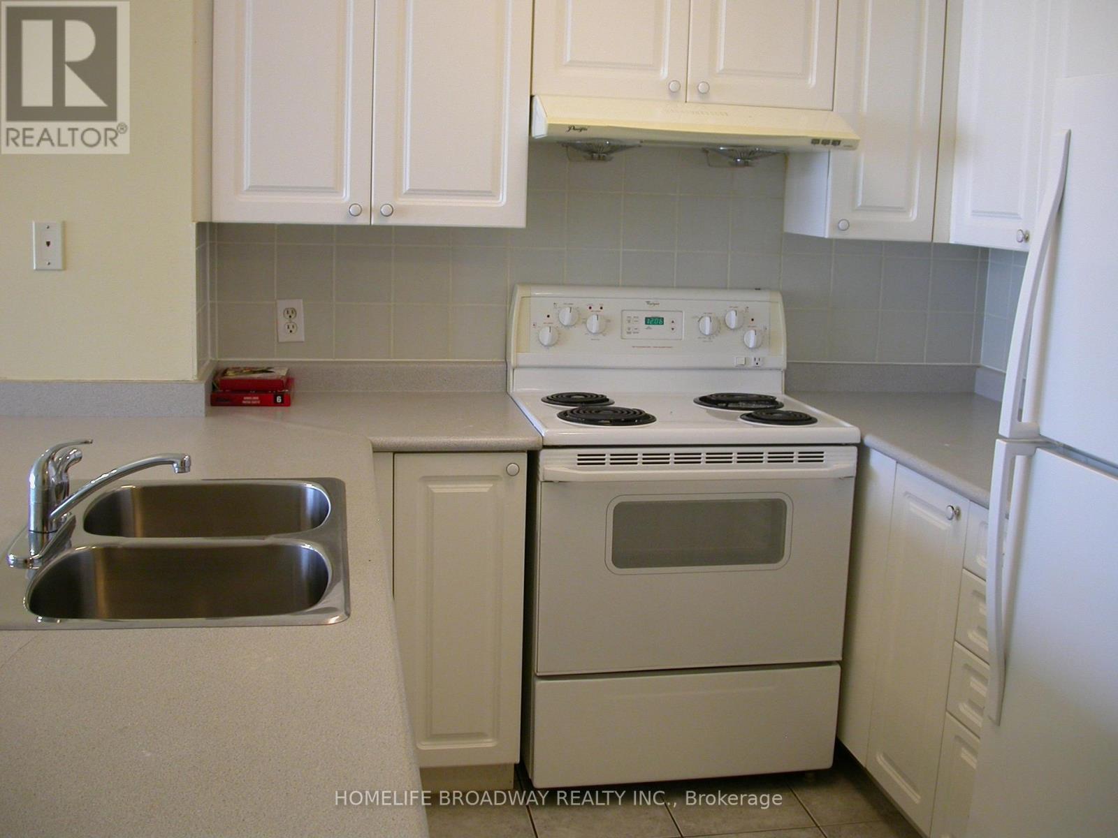 2815 - 18 Parkview Avenue, Toronto, Ontario  M2N 7H7 - Photo 8 - C12069985